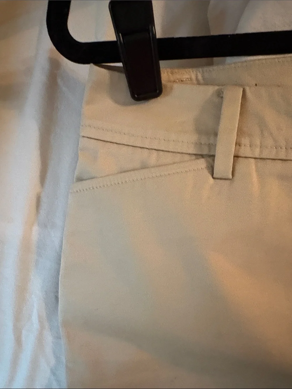 Talbots shorts Perfect Short 7”Cream Tailored Bermuda Shorts NWT size 4
